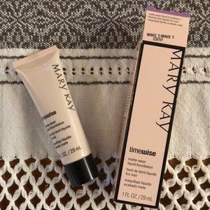 BRONZE 5 Matte-wear liquid foundation